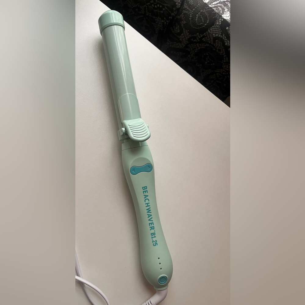 Beachwaver B1.25 Rotating Curling Iron